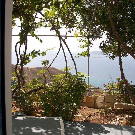 Floras Rooms&Studios Anafi Exterior foto